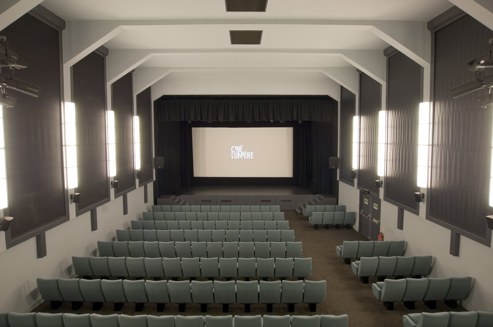 Cine Lumiere, Institut francais