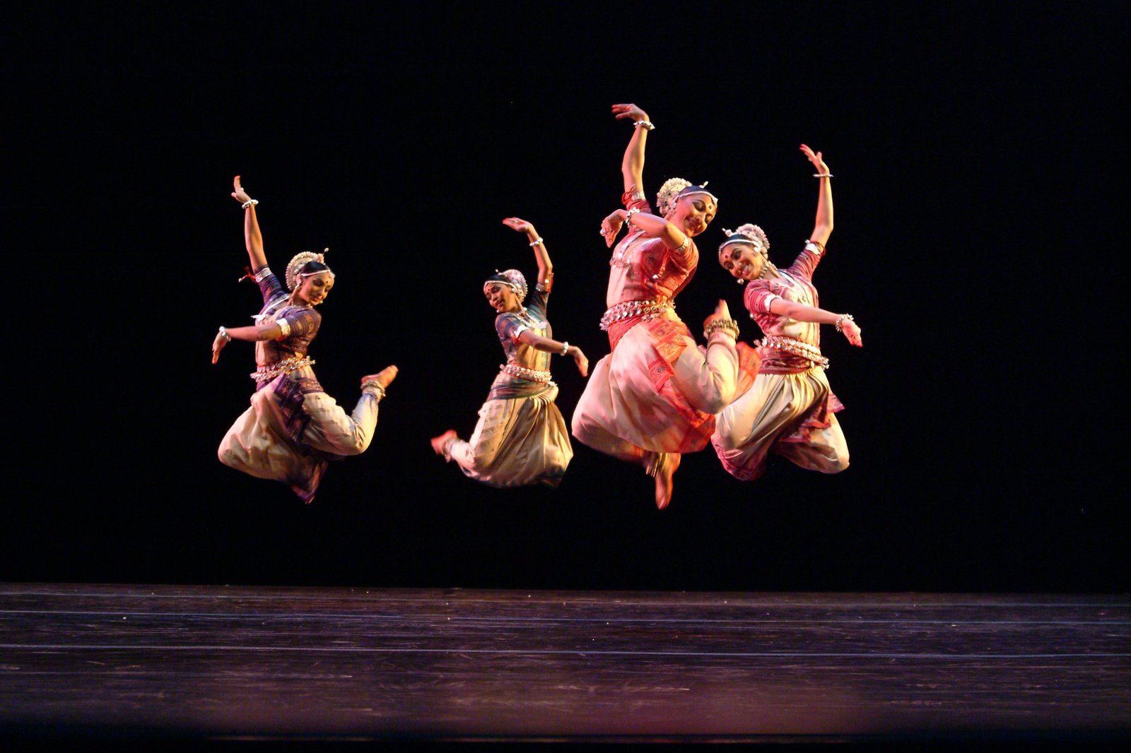 Nrityagram Dance Ensemble 01 Photo Nan Melville, Illuminating India at Science Museum